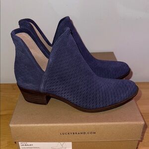 Lucky Brand Perforated Suede Blue Ankle Boots Size 5.5 Women